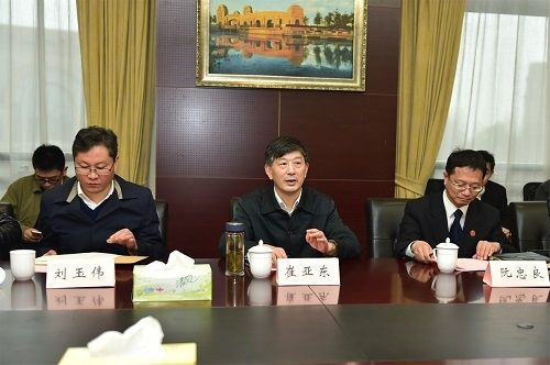复旦大学与上海法院合作交流会举行