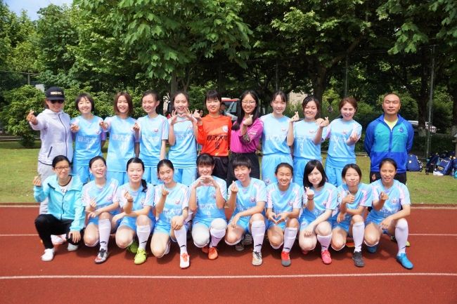 我校女足获得2017上海市大门生足球联盟杯赛冠军