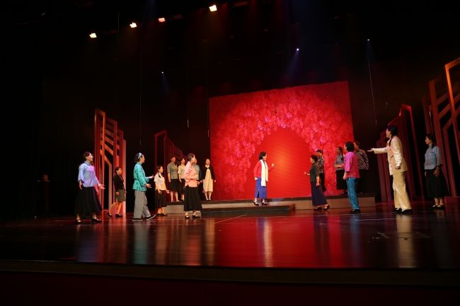 同济女教授室内合唱团在上海女教师综艺展演中获最佳风采奖